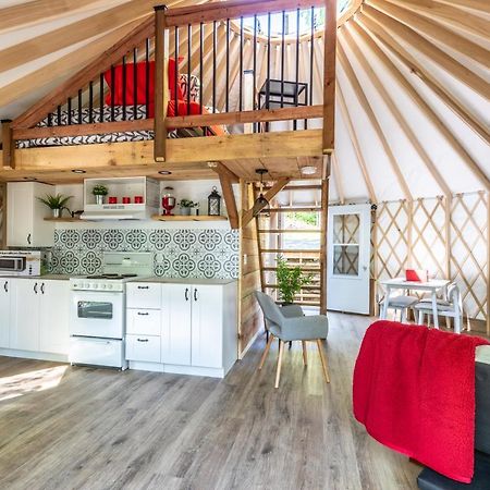Yourtes Glamping Du Poisson Blanc Notre-Dame-du-Laus Kültér fotó