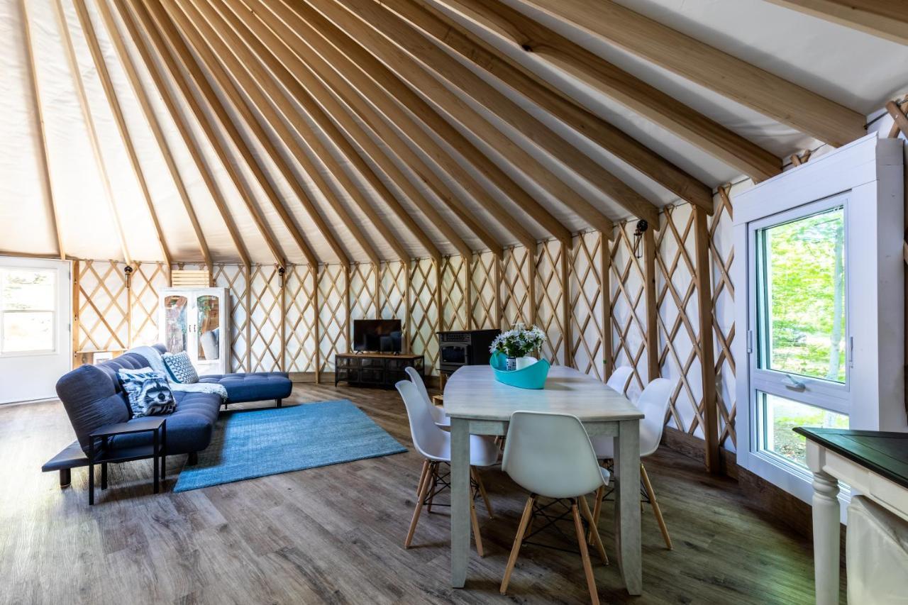 Yourtes Glamping Du Poisson Blanc Notre-Dame-du-Laus Kültér fotó