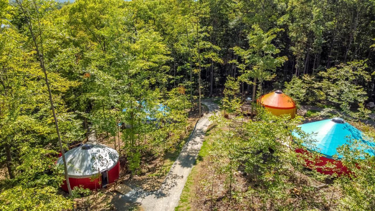 Yourtes Glamping Du Poisson Blanc Notre-Dame-du-Laus Kültér fotó