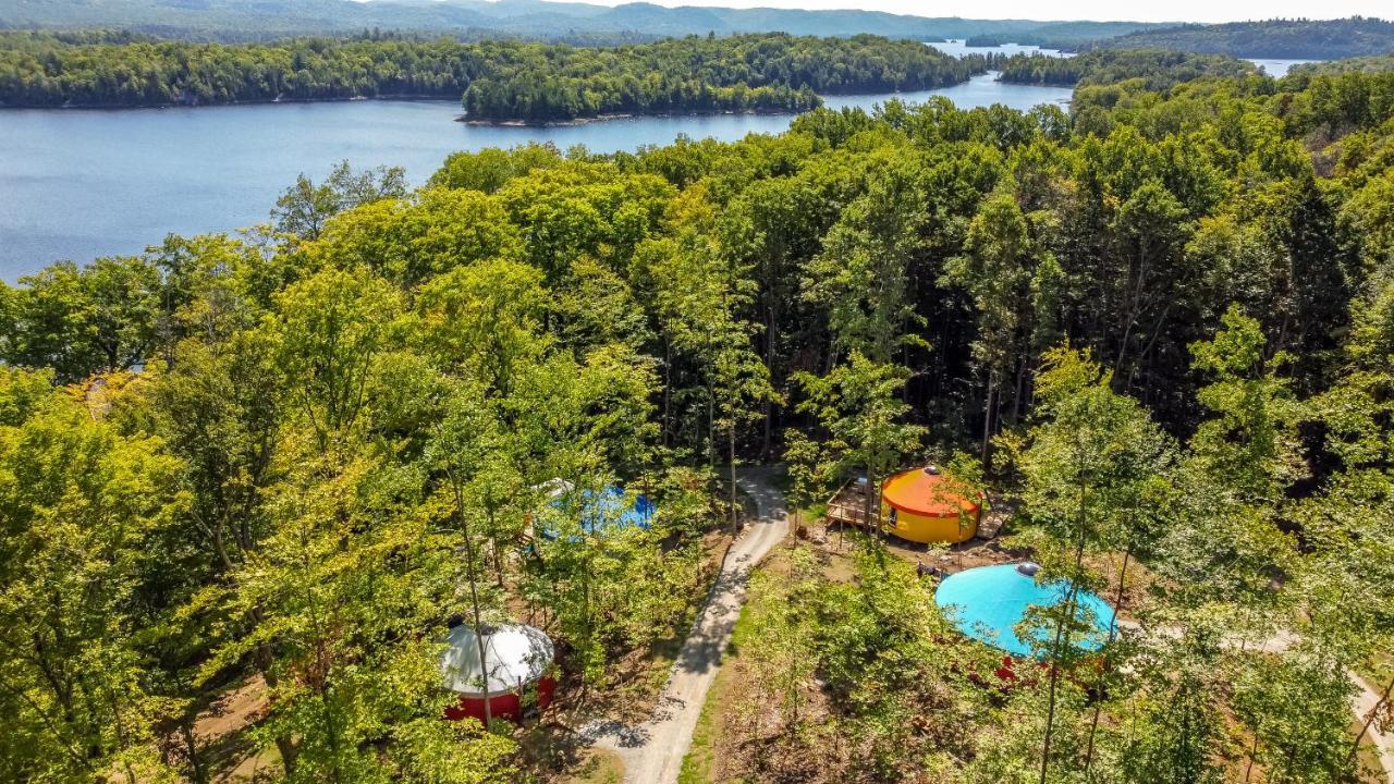 Yourtes Glamping Du Poisson Blanc Notre-Dame-du-Laus Kültér fotó