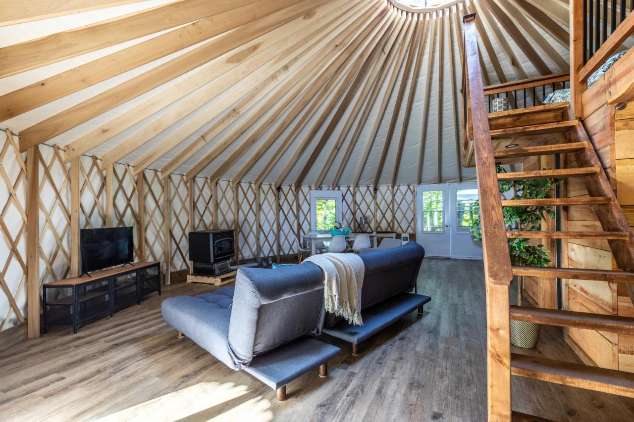 Yourtes Glamping Du Poisson Blanc Notre-Dame-du-Laus Kültér fotó